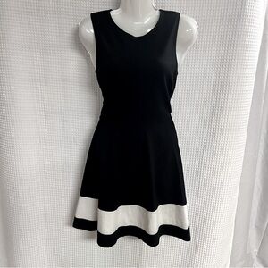 RED by Saxs fifth ave ladies fit-n-flare swing dress size medium